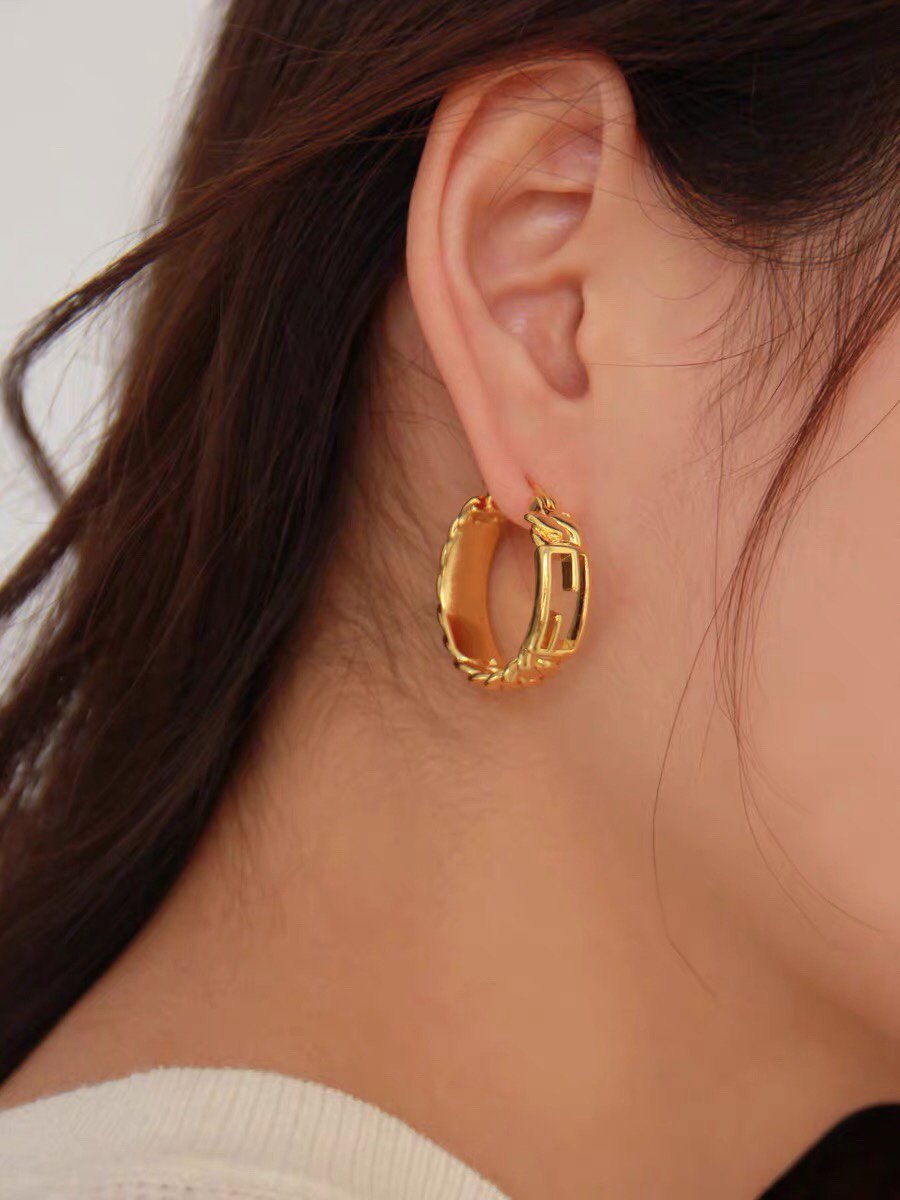 FENDI BAGUETTE SMALL EARRINGS GOLD