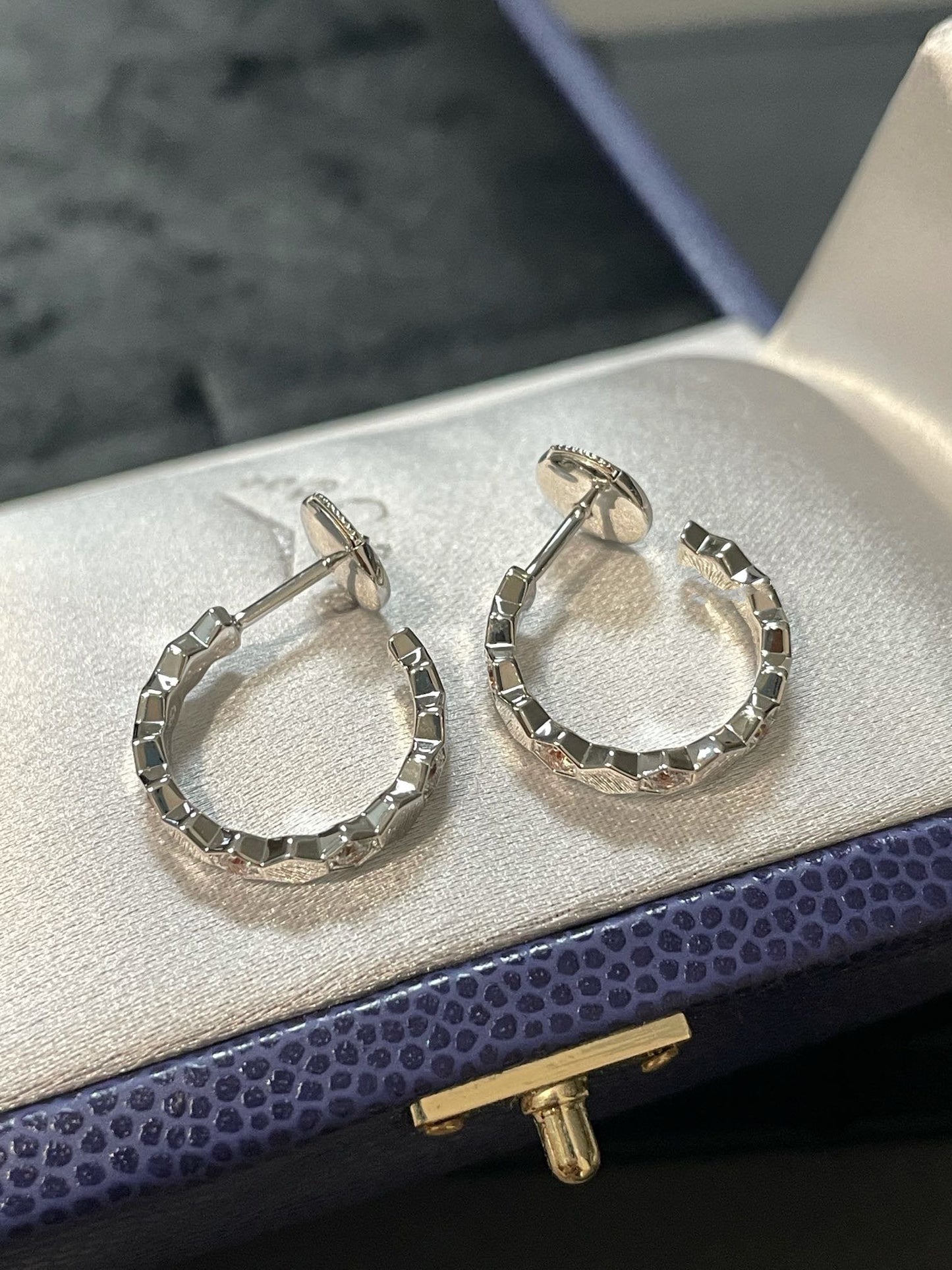 CHAUMET HONEE SILVER DIAMOND HOOP EARRINGS