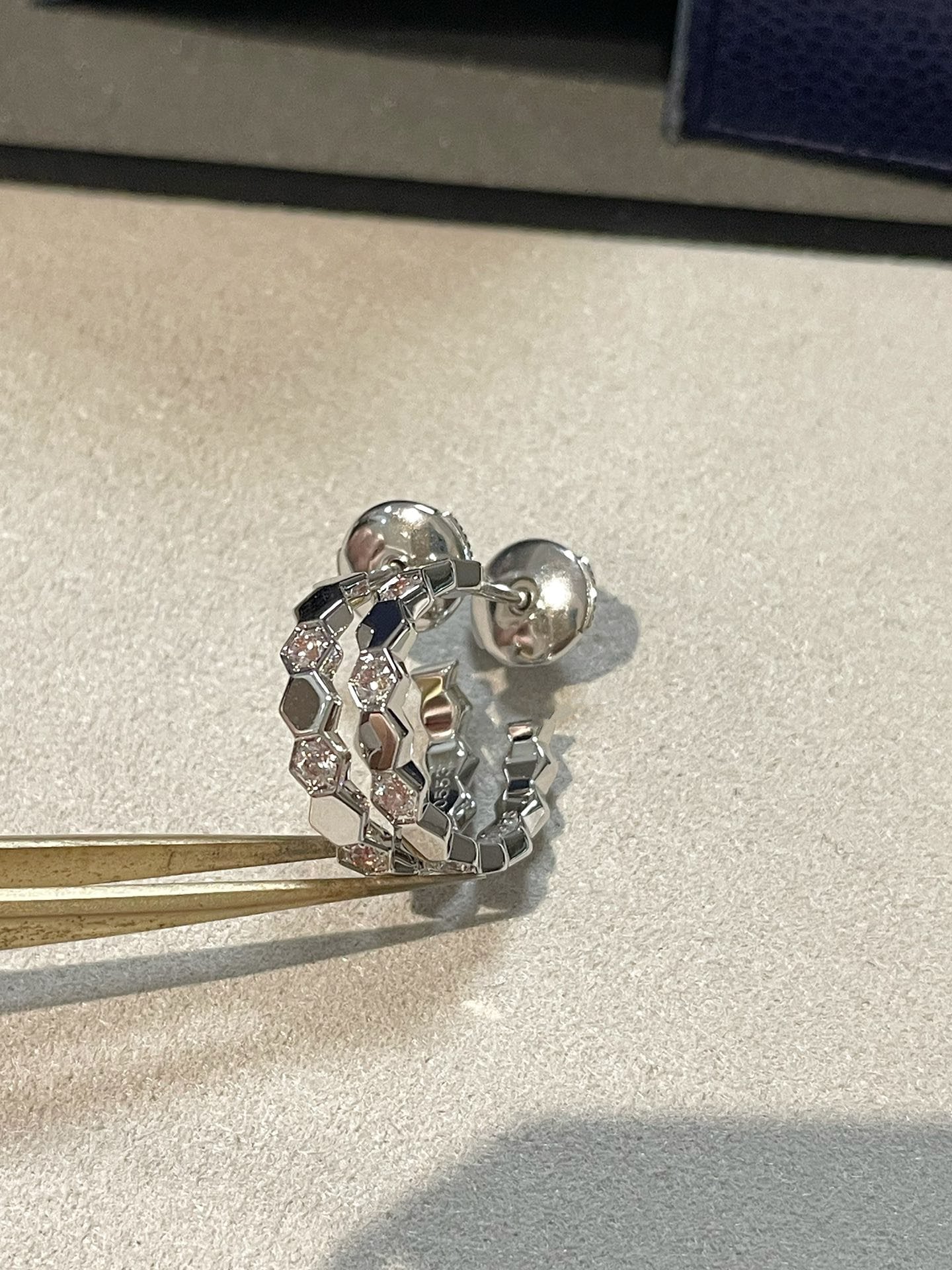 CHAUMET HONEE SILVER DIAMOND HOOP EARRINGS