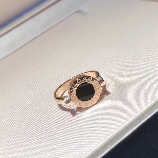 BVLGARI Bvlgari Rose Gold Flip Ring Set With Mother-of-pearl And Onyx