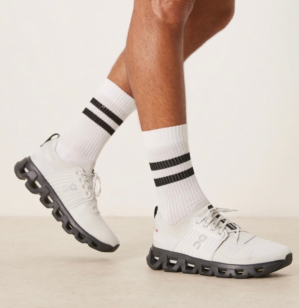 On Running Cloudswift 4 Wolf Black