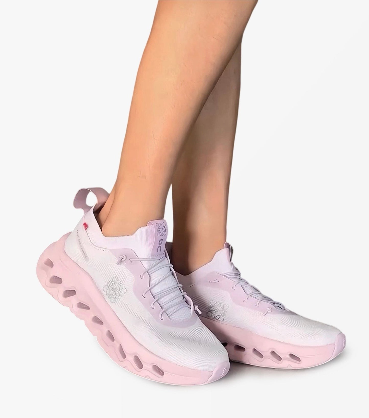 On Running Cloudtilt LOEWE Pale Pink