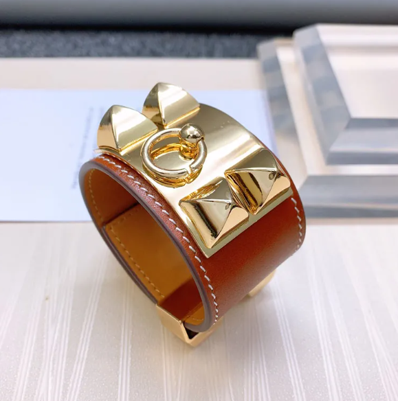 Hermès Collier de Chien Bracelet Leather With Gold Hardware