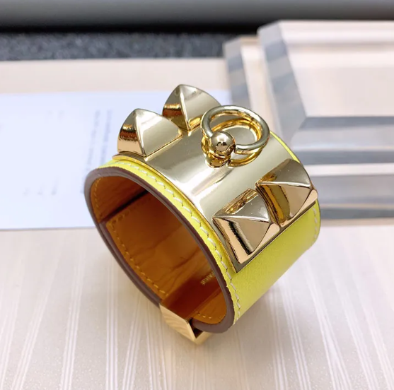 Hermès Collier de Chien Bracelet Leather With Gold Hardware