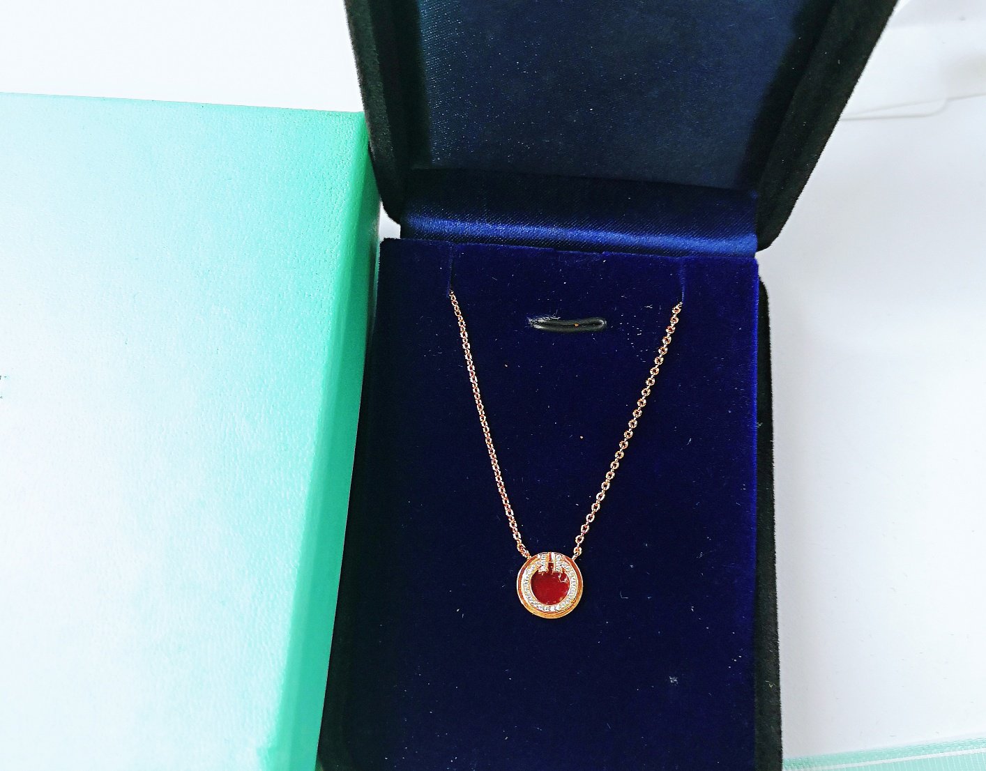 TIFFANY DIAMOND AND MOTHER PEARL CIRCLE NECKLACE PENDANT