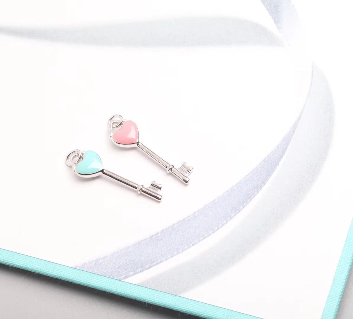 TIFFANY TIFF HEART KEY