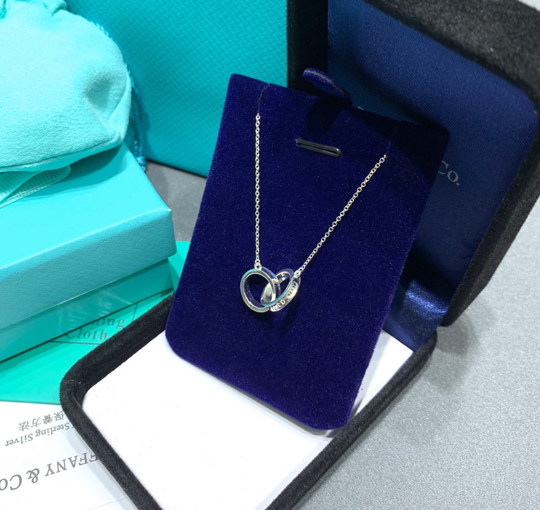 TIFFANY INTERLOCKING CIRCLES PENDANT SILVER SMALL NECKLACE