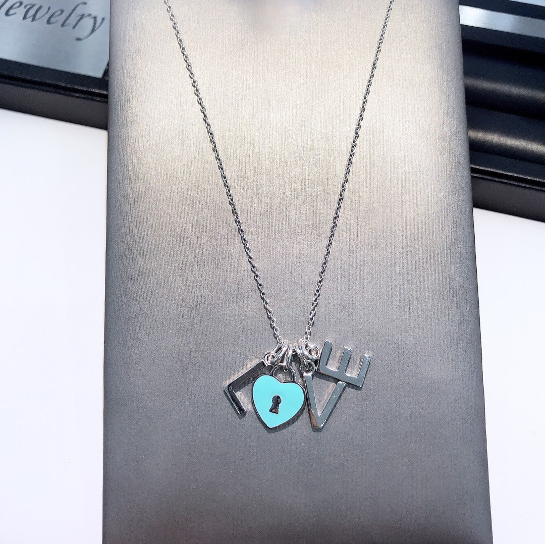 TIFFANY COLLAR LOVE PLATA NECKLACE