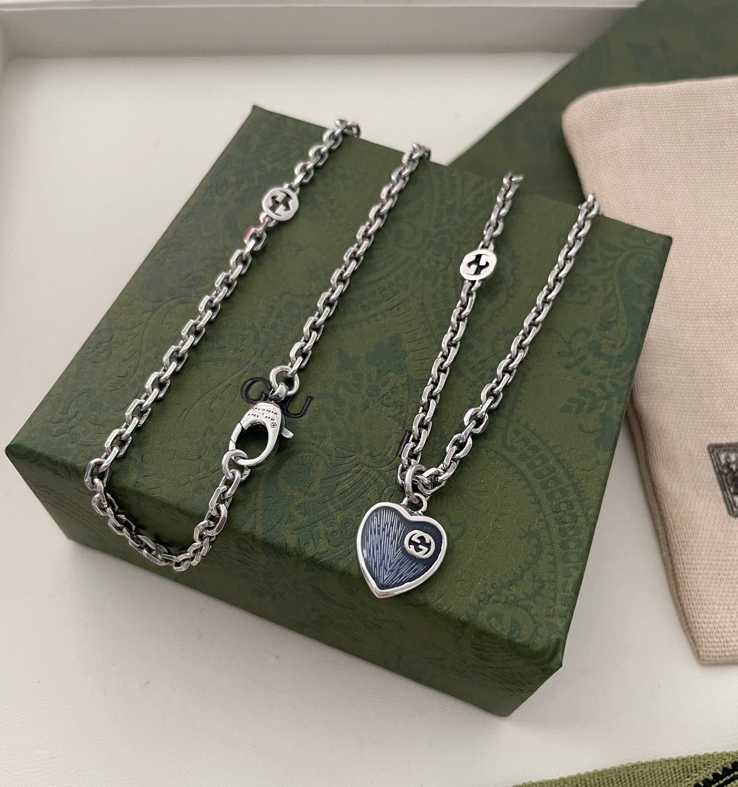 GUCCI GG HEARTS STERLING SILVER BLUE ENAMEL PENDANT NECKLACE