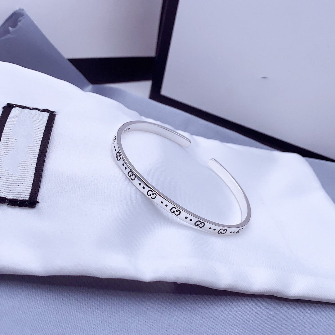 GUCCI GG ICON SILVER BANGLE BRACELET
