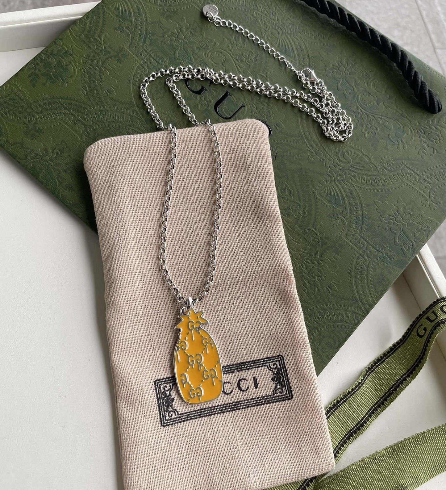 GUCCI GG NECKLACE PENDANT PINEAPPLE PATTERN