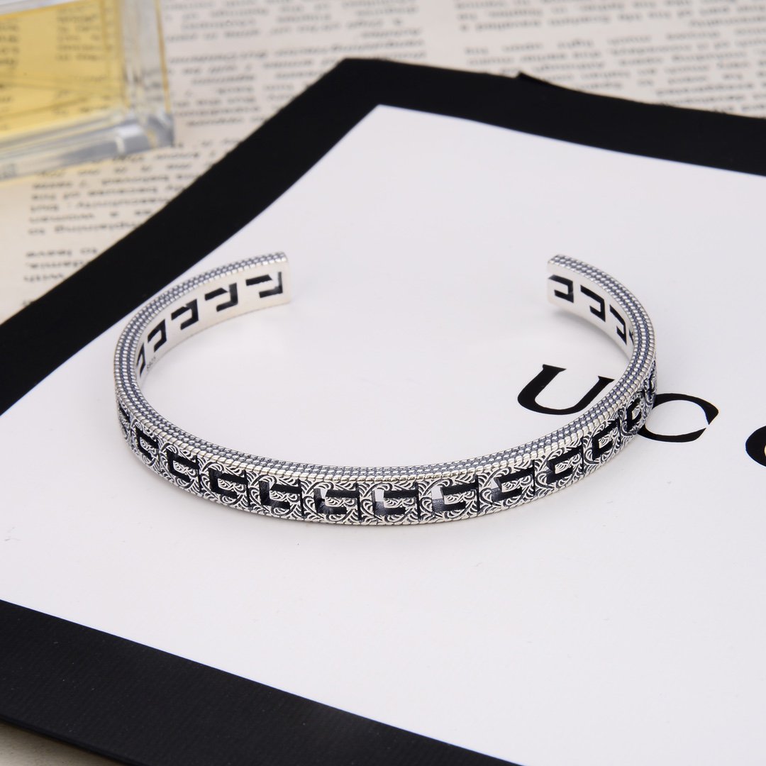 GUCCI SQUARE G SILVER BRACELET