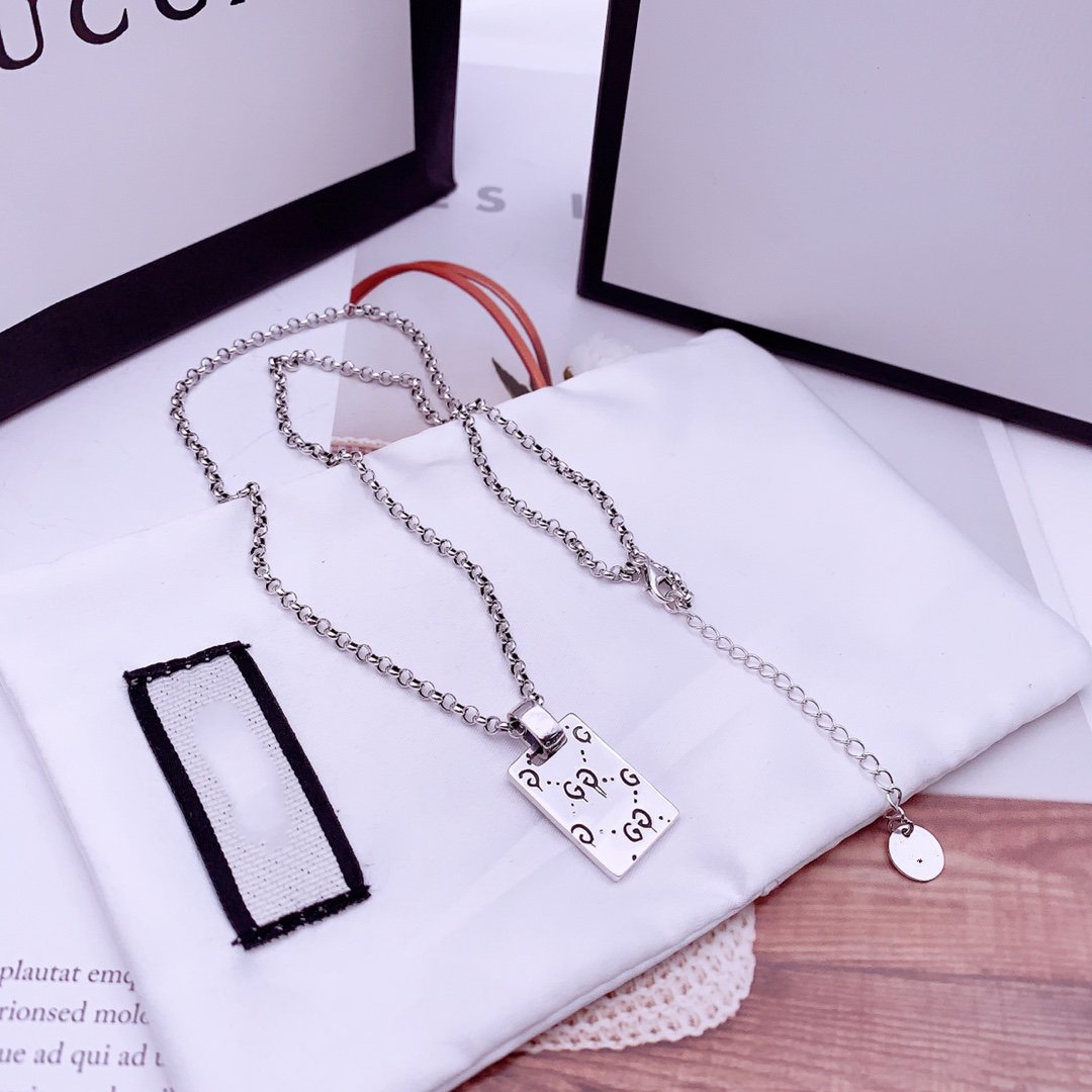 GUCCI GG GHOST STERLING SILVER SKULL NECKLACE