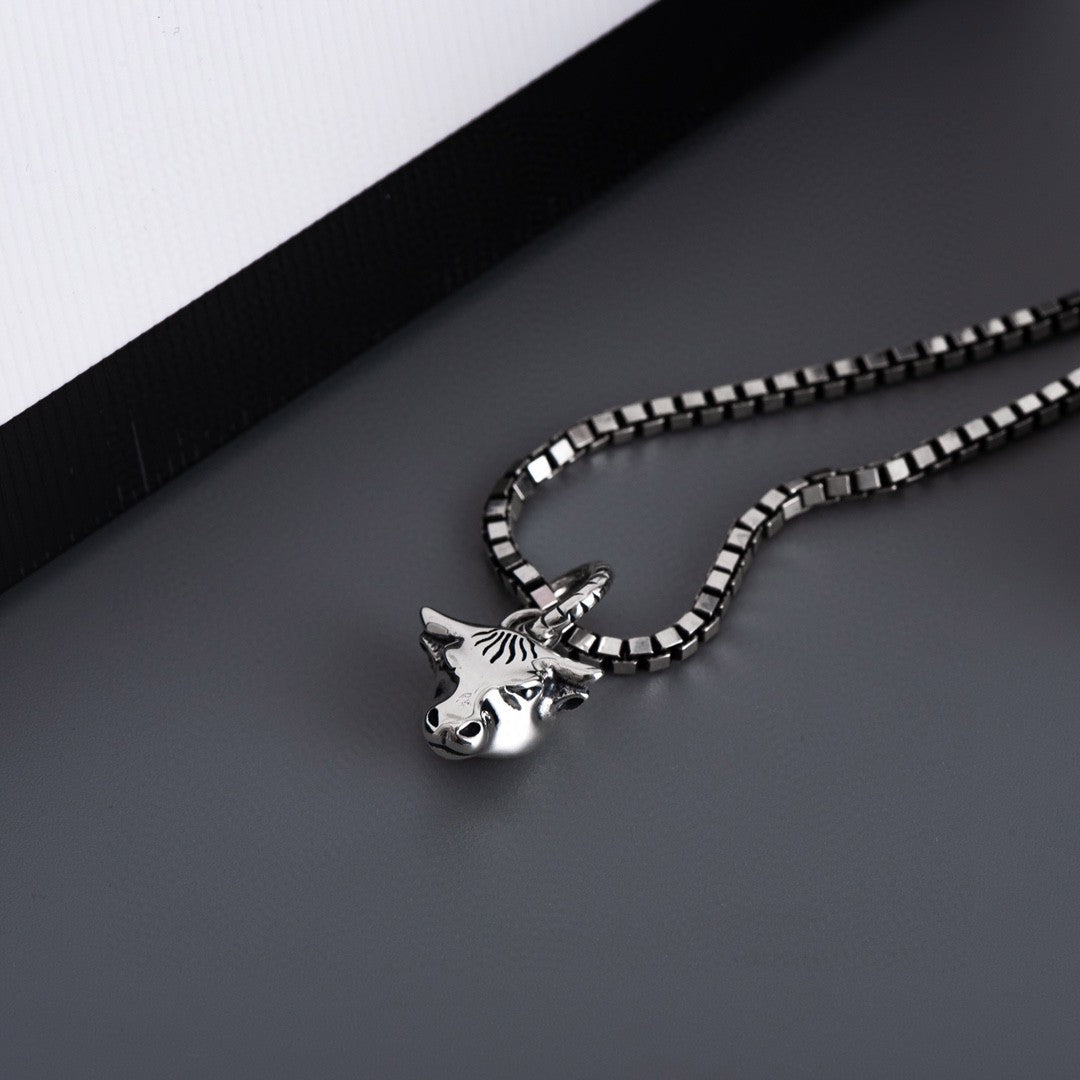 GUCCI GG DOUBLE CLASSIC RETRO STERLING SILVER COW  NECKLACE