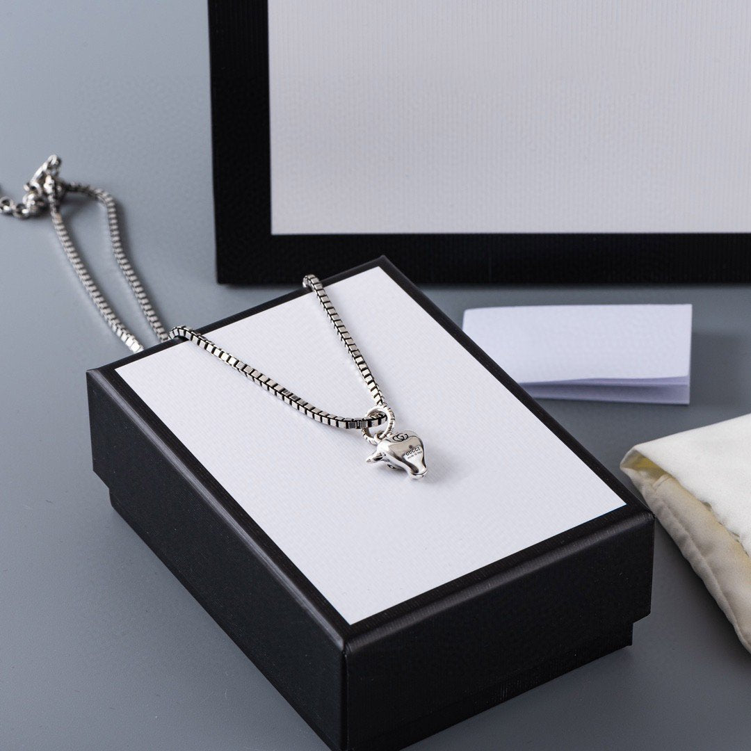 GUCCI GG DOUBLE CLASSIC RETRO STERLING SILVER COW  NECKLACE