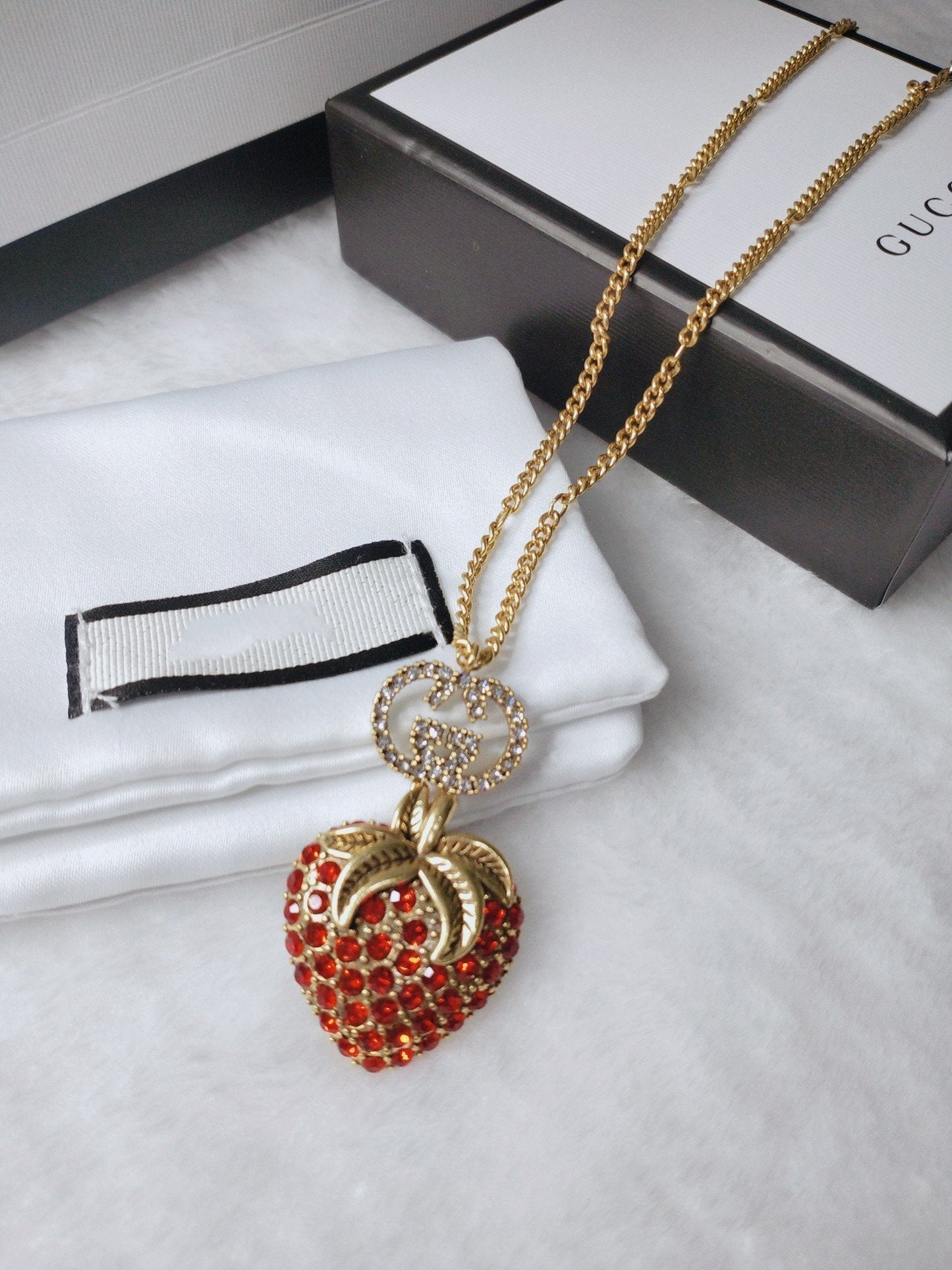 GUCCI GG RED DIAMOND STRAWBERRY NECKLACE