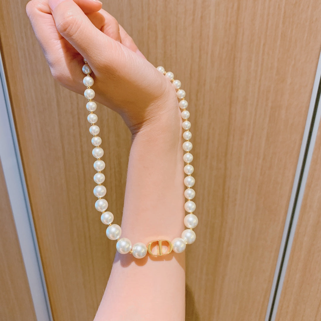 DIOR CD PEARL NECKLACE