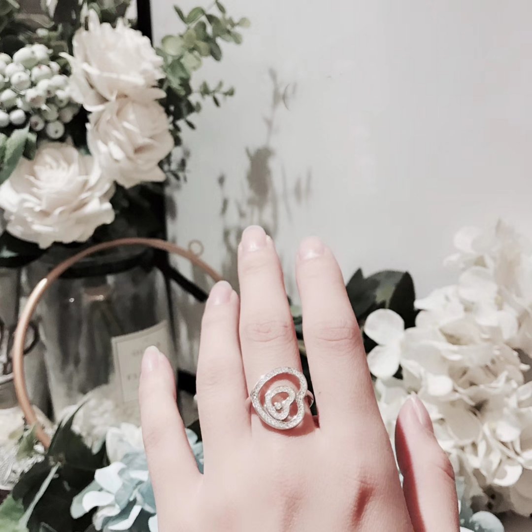 CHOPARD DOUBLE HEART SILVER DIAMOND RING