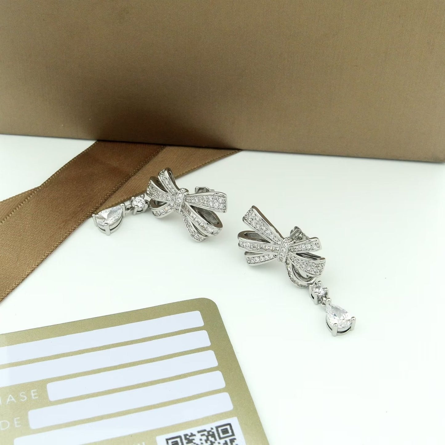 GRAFF TILDA BOW CLASSIC DIAMOND DROP EARRINGS