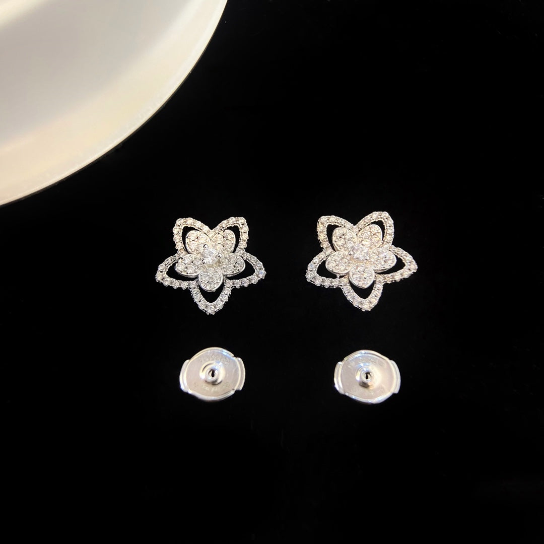 GRAFF WILD FLOWER SILVER DIAMOND STUD EARRINGS