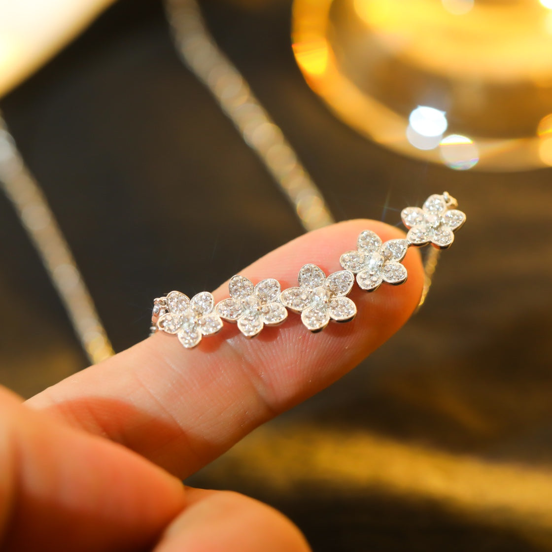 GRAFF WILD FLOWER SILVER DIAMOND LINE NECKLACE