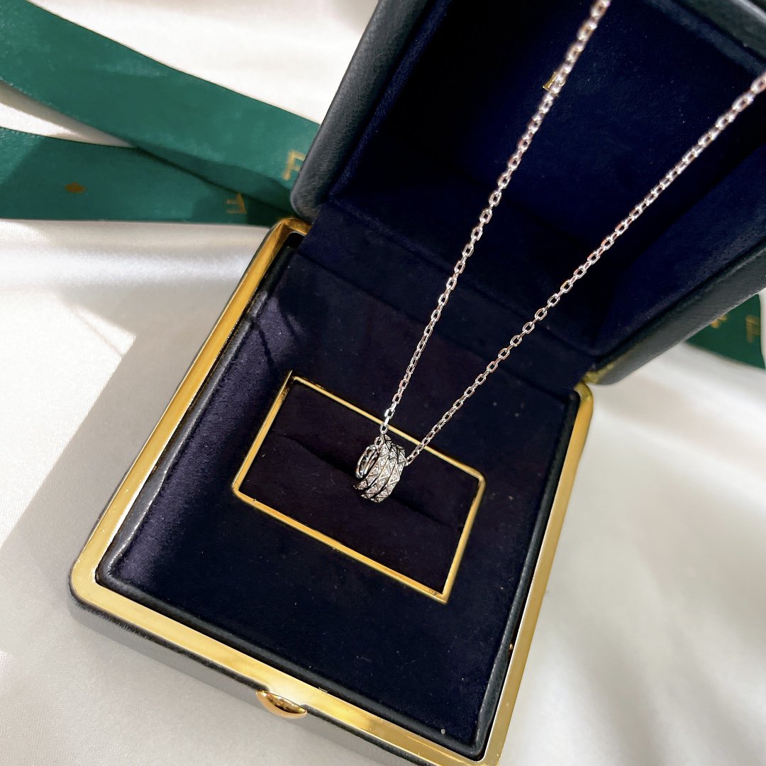 GRAFF LAURENCE SIGNATURE TRIPLE PAVED SILVER DIAMOND NECKLACE