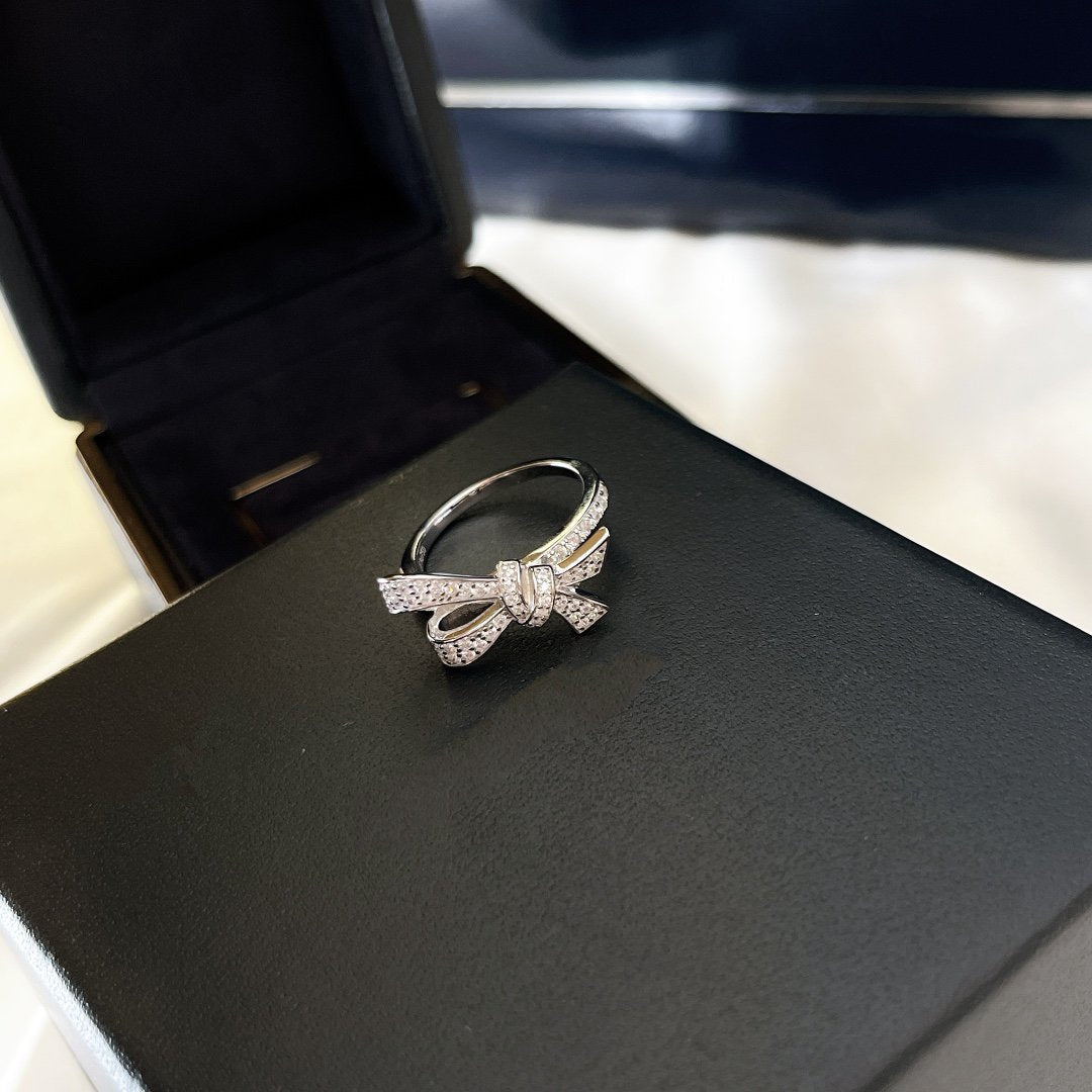 GRAFF TILDA RING SILVER DIAMOND