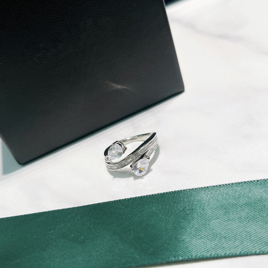 GRAFF DUET TRIPLE ROW SILVER DIAMOND RING
