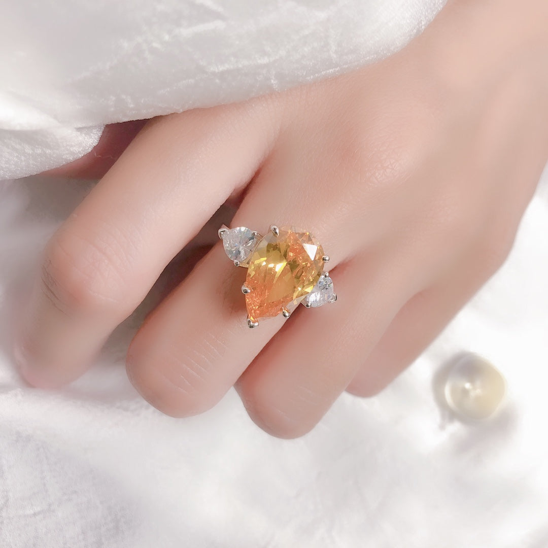 GRAFF PROMISE PEAR SHAPE YELLOW SILVER DIAMOND RING