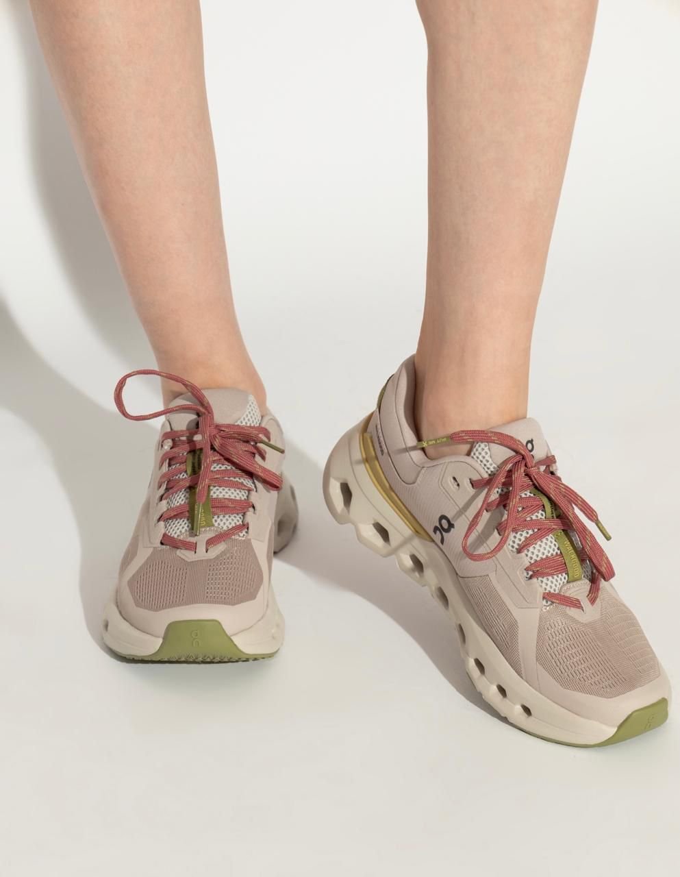 On Running Cloudrunner 2 WalkGood LA Sand Flax