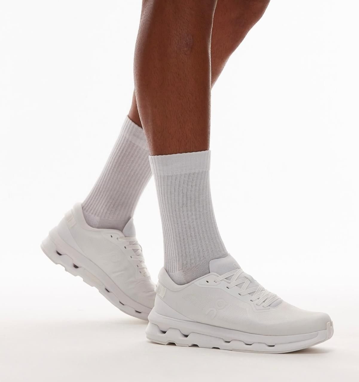 On Running Cloudzone Ice white