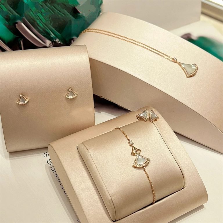 BVLGARI DREAM BRACELET MOP PINK GOLD DIAMOND