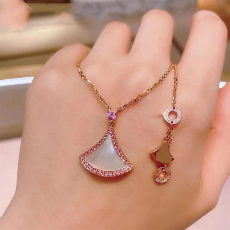 BVLGARI DREAM NECKLACE MOP DIAMOND PINK