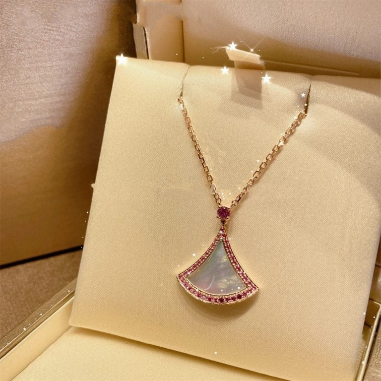 BVLGARI DREAM NECKLACE MOP DIAMOND PINK