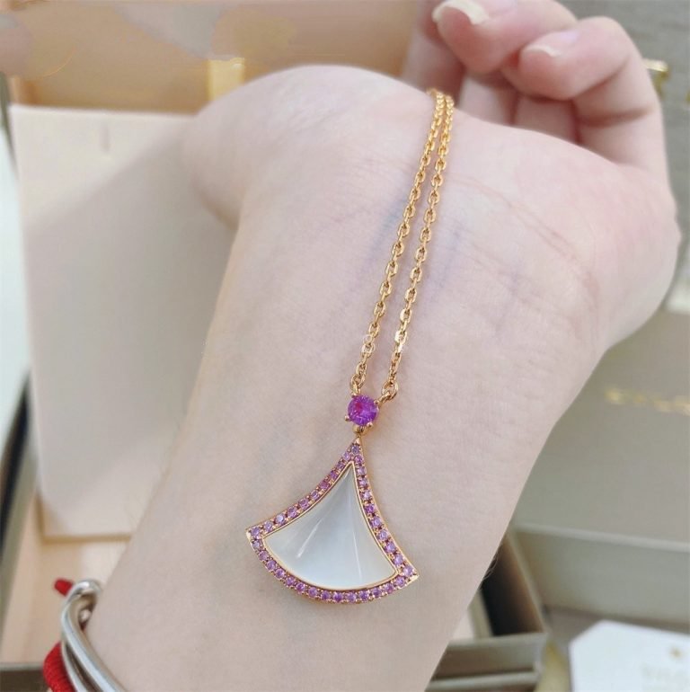BVLGARI DREAM NECKLACE MOP DIAMOND PINK