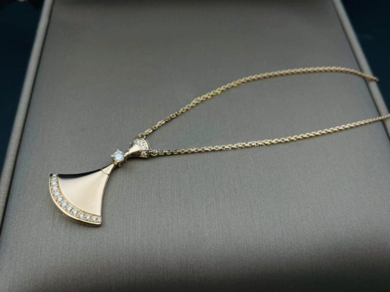BVLGARI DREAM NECKLACE PINK GOLD DIAMOND
