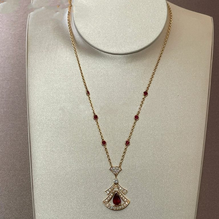 BVLGARI DREAM NECKLACE CARNELIAN DIAMOND PINK GOLD