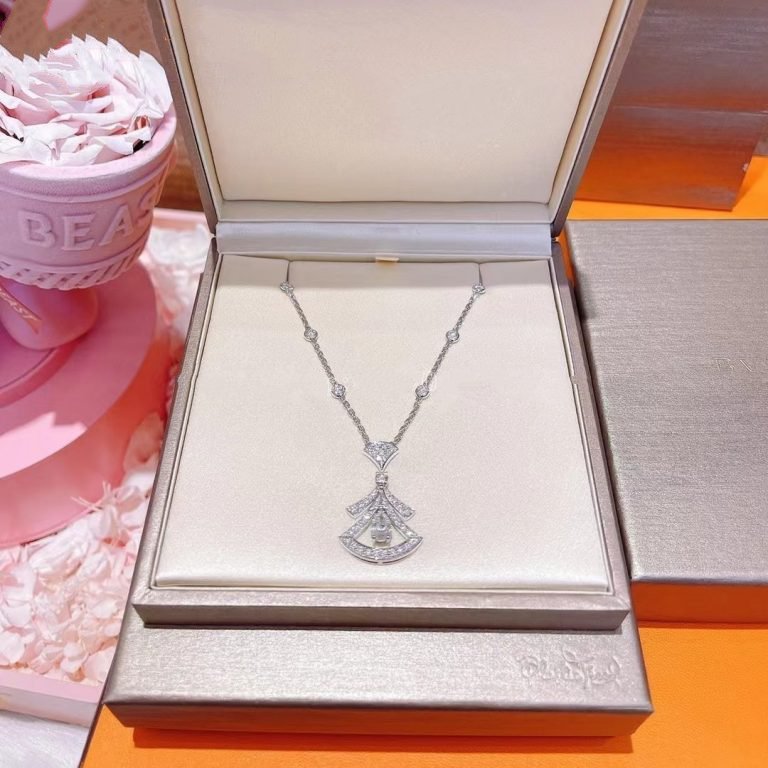 BVLGARI DREAM NECKLACE WHITE DIAMOND SILVER