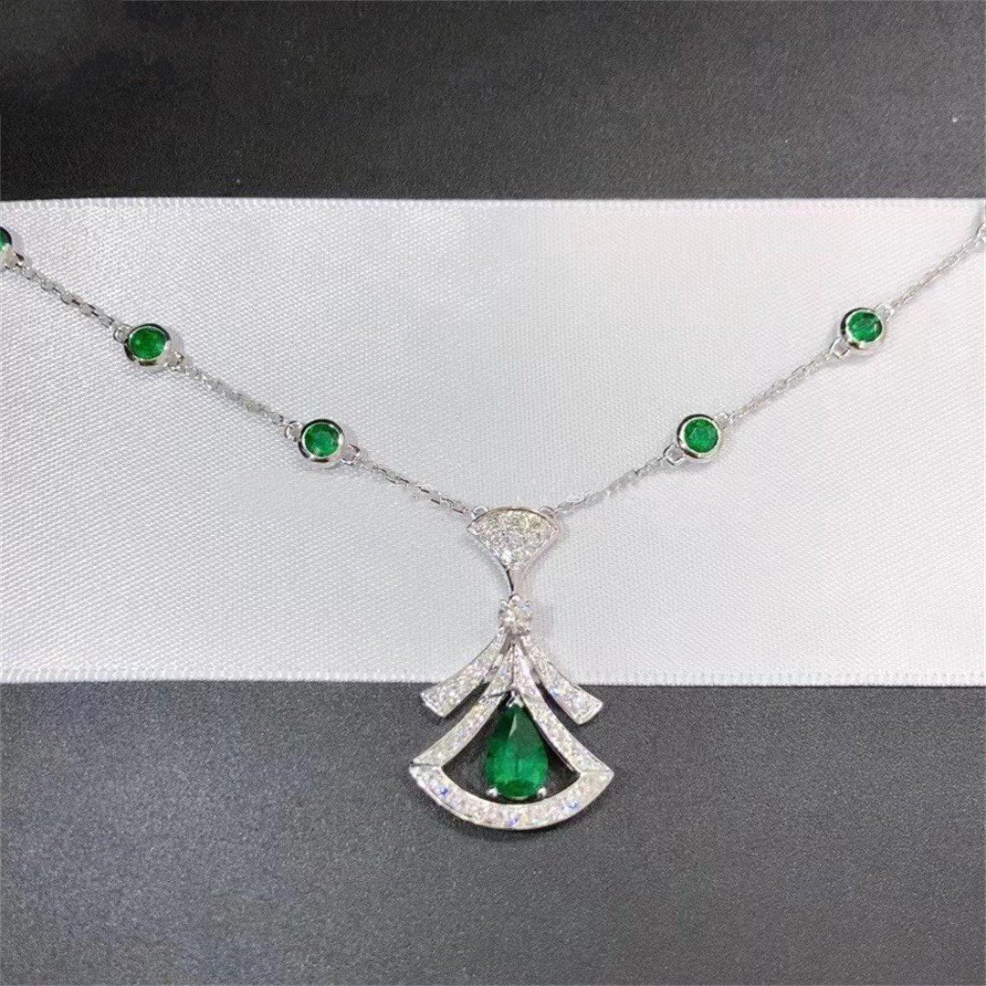 BVLGARI DREAM NECKLACE MALACHITE DIAMOND SILVER