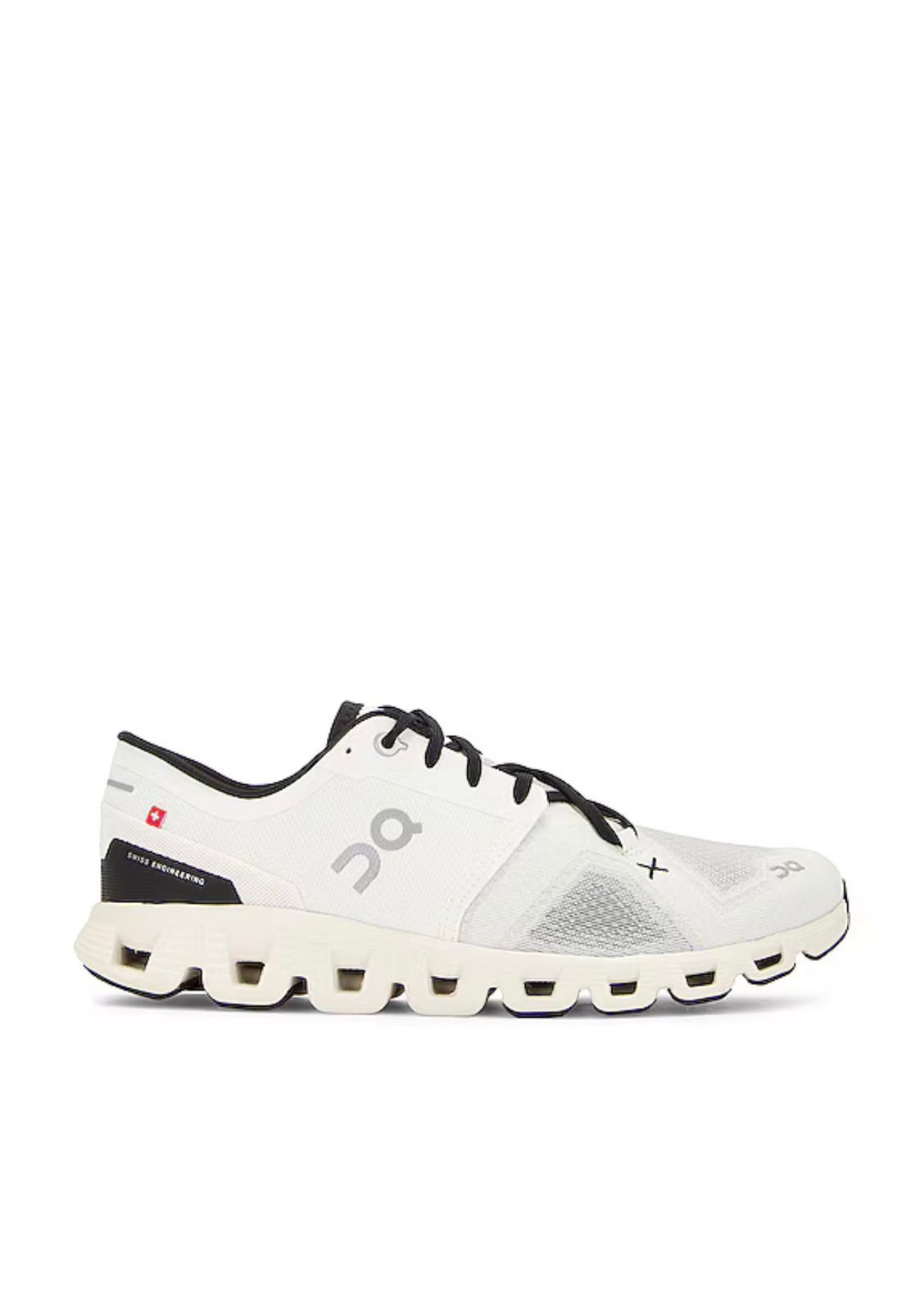 On Running Cloud X 3 white