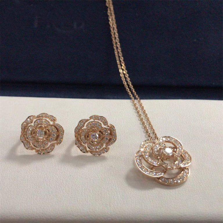 Chanel Bouton De Earrings Gold Diamond