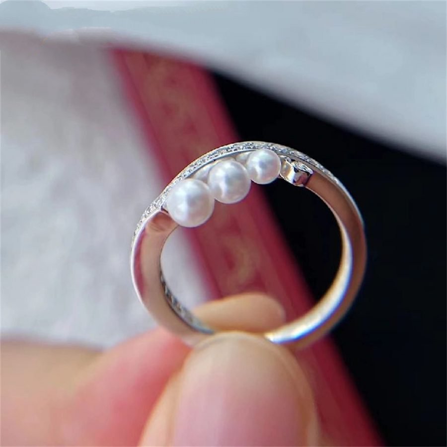 CHAUMET JOSEPHINE SILVER DIAMOND RING