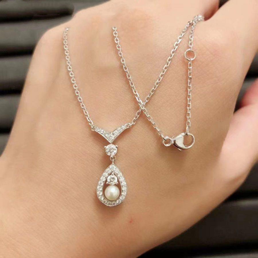 CHAUMET JOSEPHINE WHITE MOP SILVER DIAMOND NECKLACE