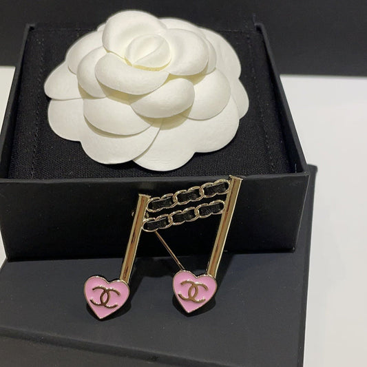 Chanel Brooch Gold 163086