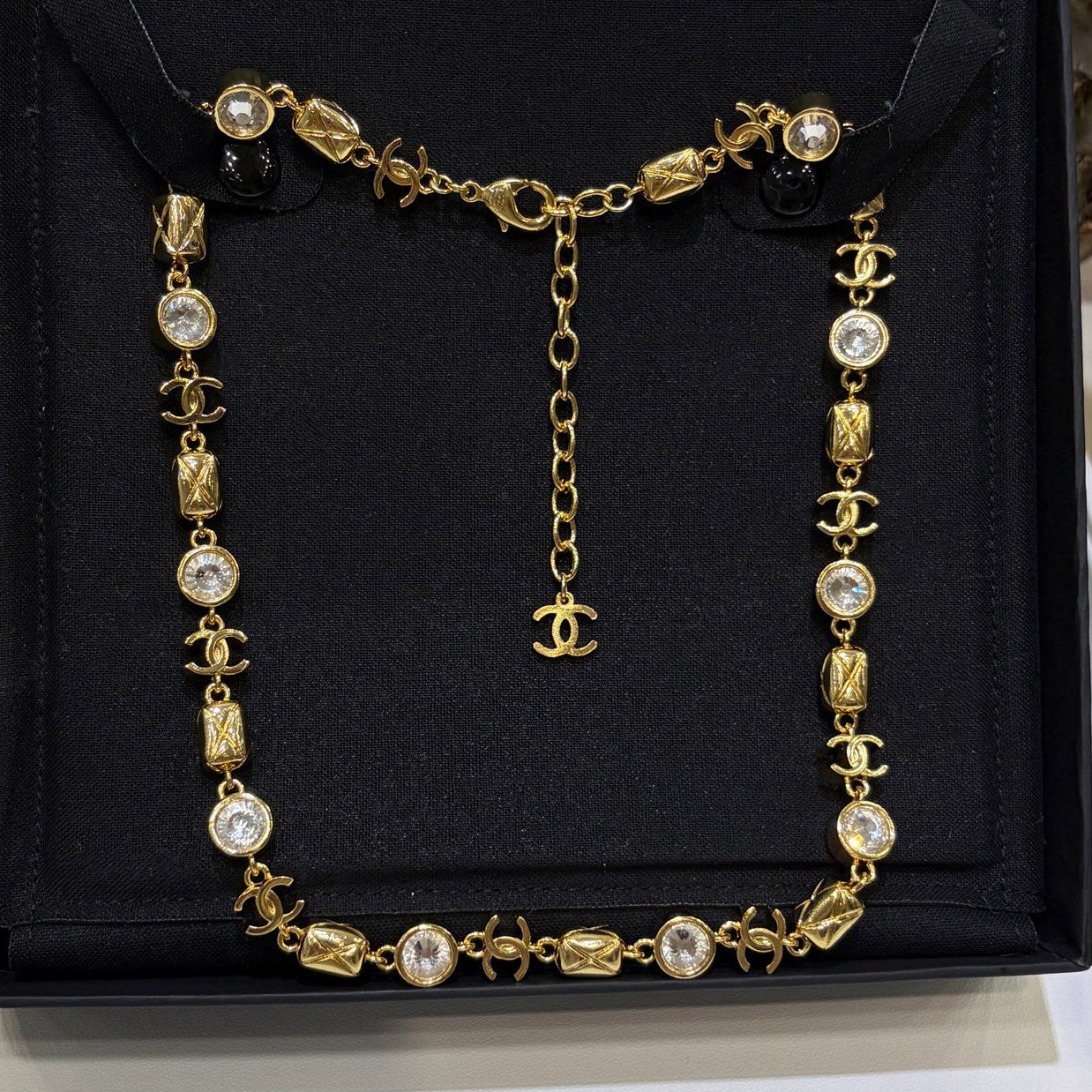 Chanel 2026 Gold Double C Diamond Pattern Crystal Necklace