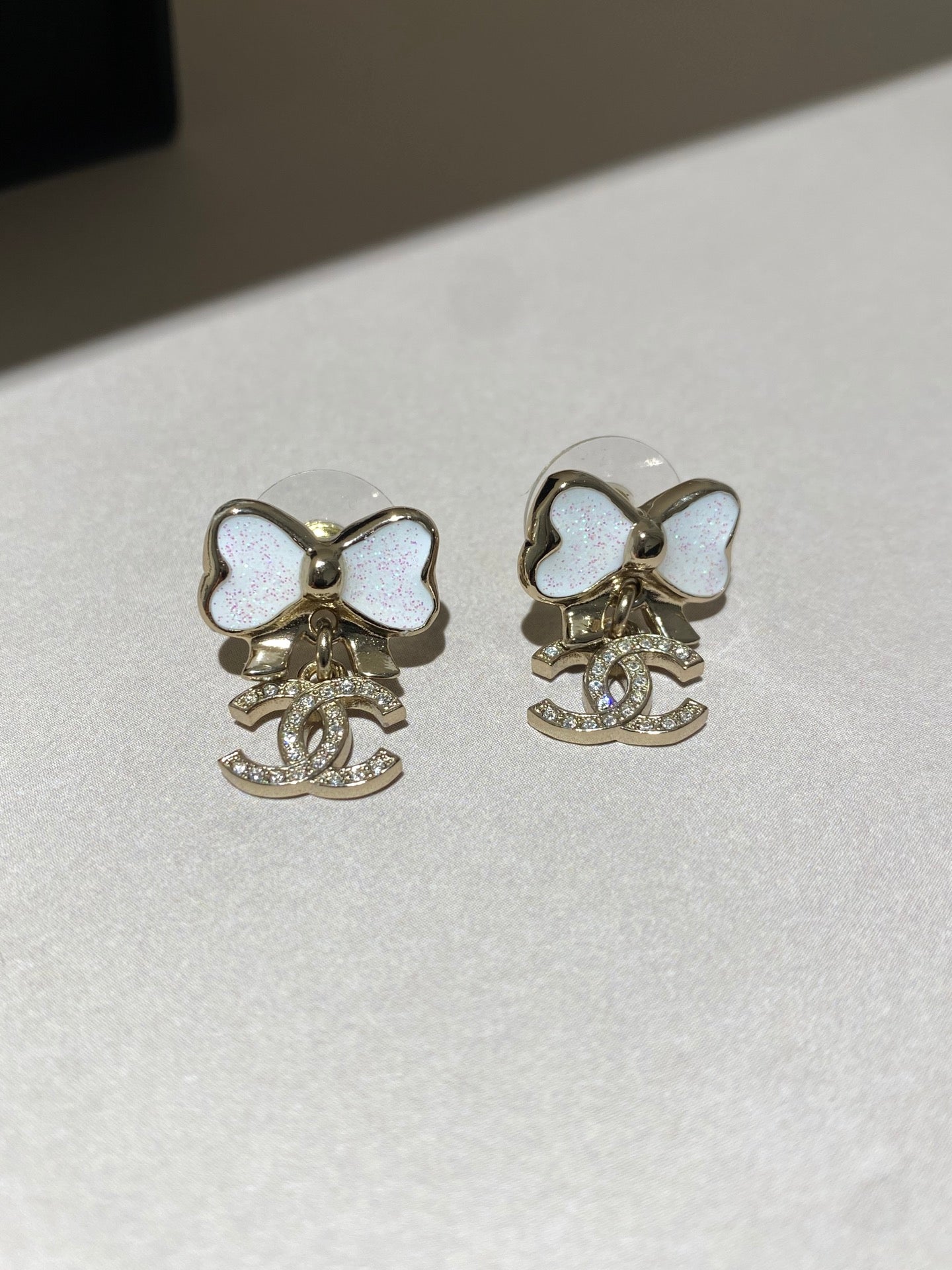Chanel Fine Sparkling Bow Gold Mop Earrings