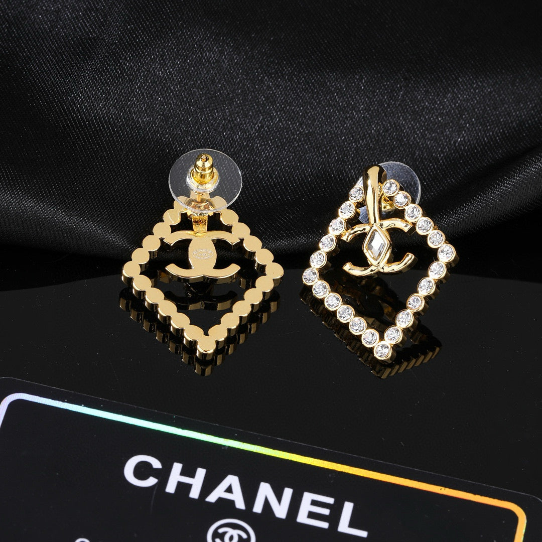 Chanel Mini Gorgeous Gold Diamond Earring