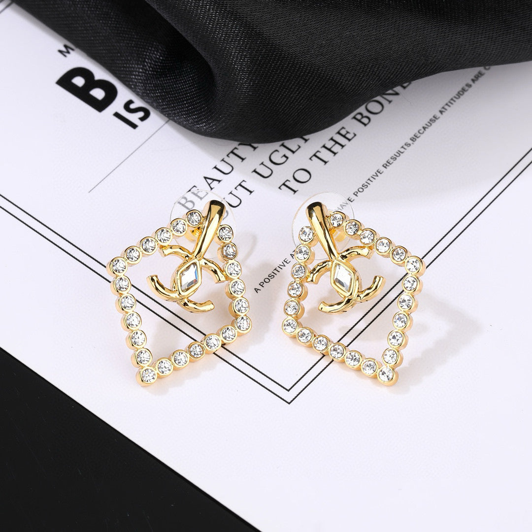 Chanel Mini Gorgeous Gold Diamond Earring