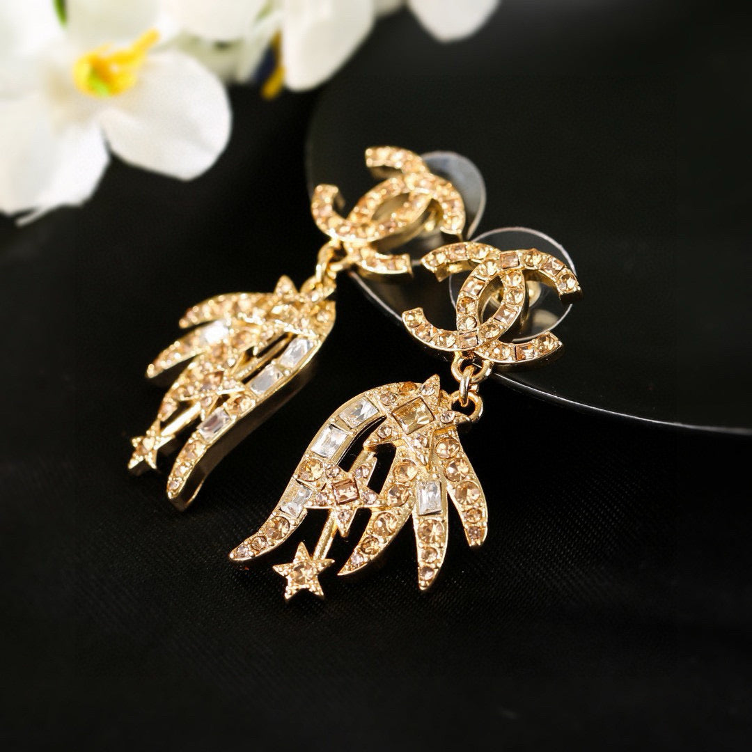Chanel Strass Star Drop Gold Diamond Earrings