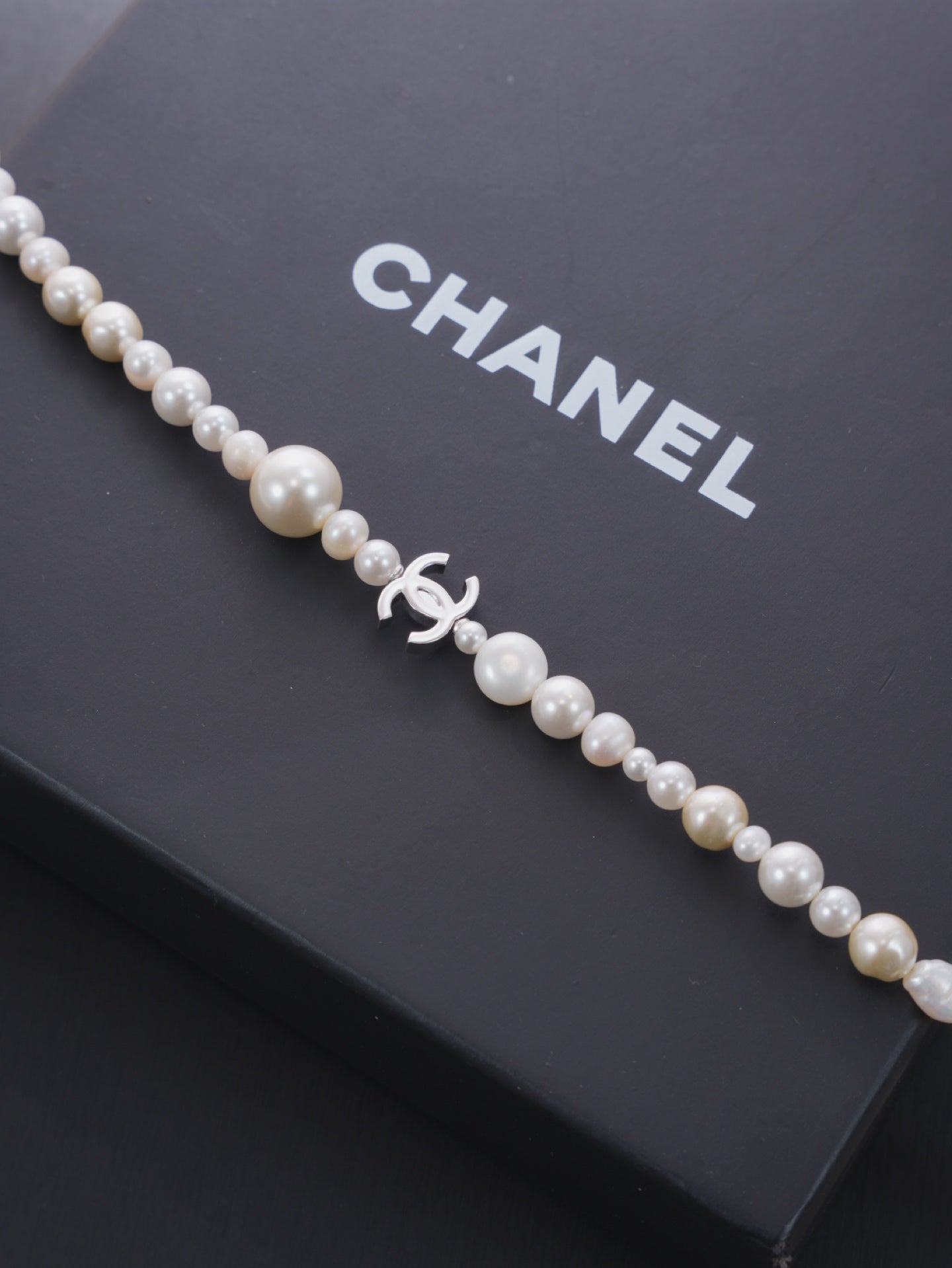 Chanel 2026 Freshwater Pearl Silver Double C Short Necklace Choker